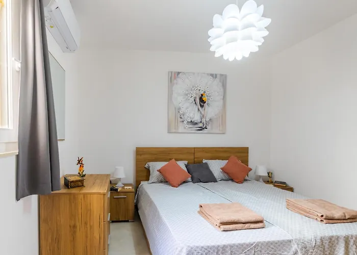 Brand New Apartment 3Bdr 2 Bth H7