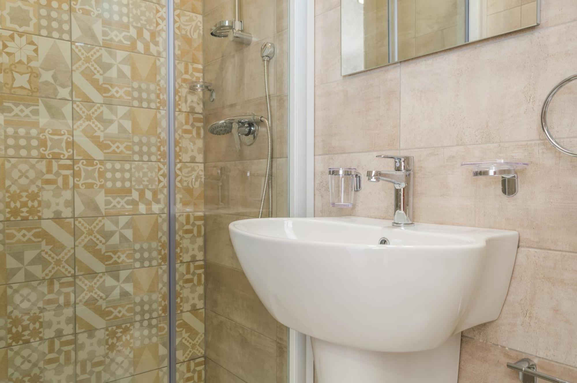 Apartment Brand New 3bdr 2 Bth H7